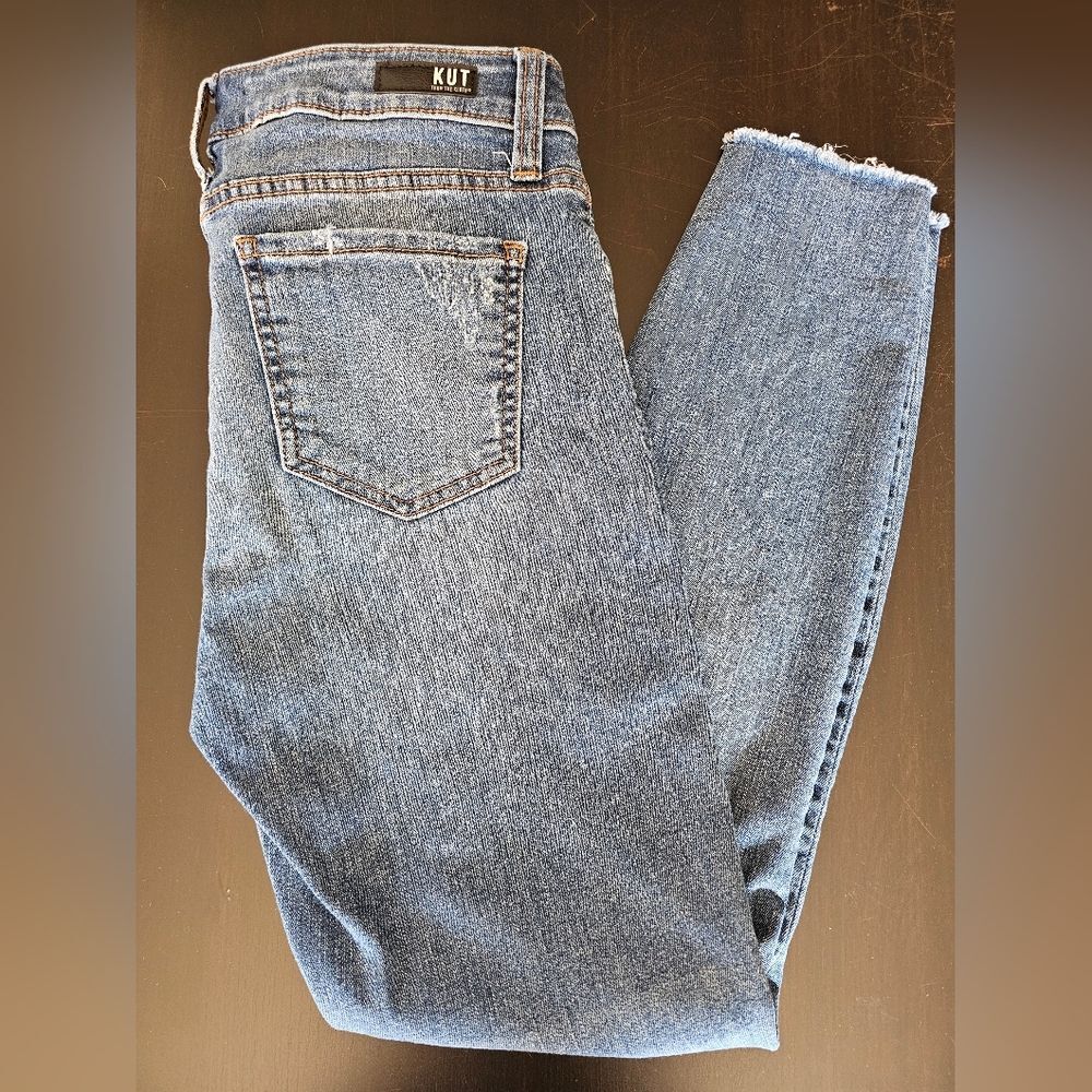 Kut from the Kloth "Connie Ankle Skinny" w/manufacturers distressed marks, size6 - Picture 4 of 10